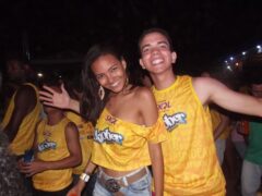 Oktober 10 Anos